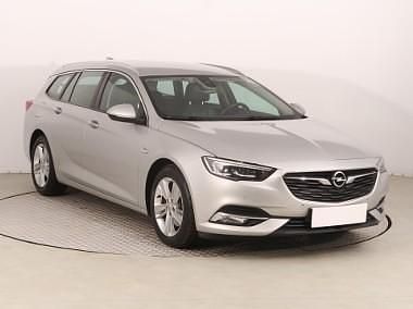 Srebrny Używany 2017 Opel Insignia Kombi | 48 999 zł (Dość drogi) - Obraz 1/4