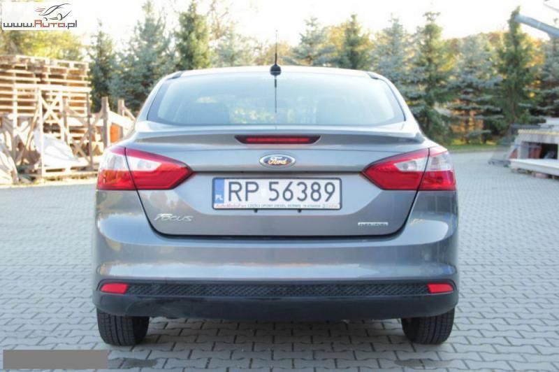 Używany Ford Focus 160 KM (117 kW) 2014 Szary (metalik) Sedan/Limuzyna