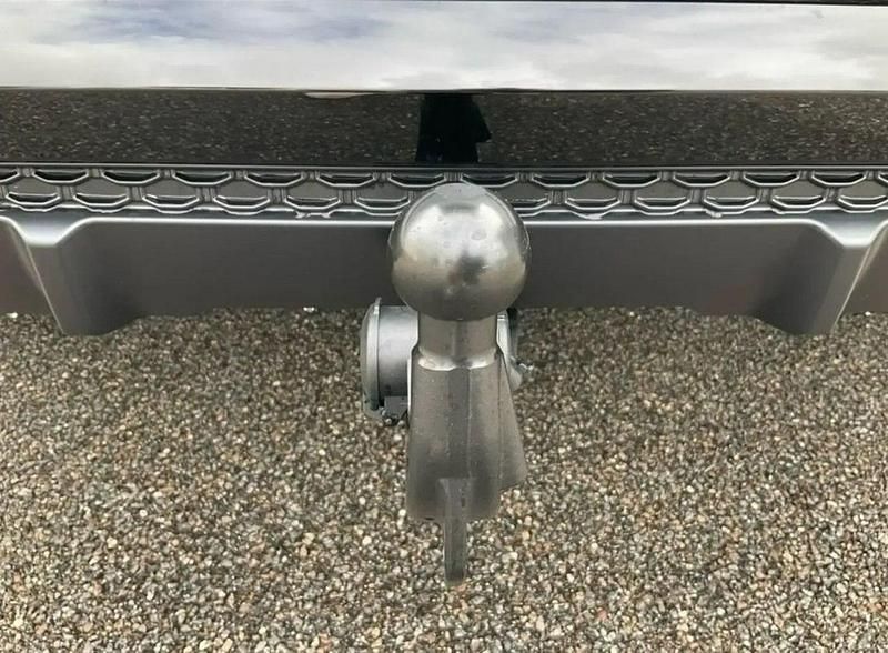 Używany Audi Q8 286 KM (210 kW) 2024 Szary SUV