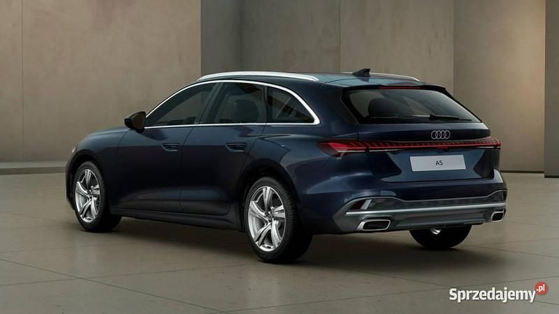 Niebieski Używany 2024 Audi A5 Ambiente Coupe | 179 000 zł - Obraz 1/4