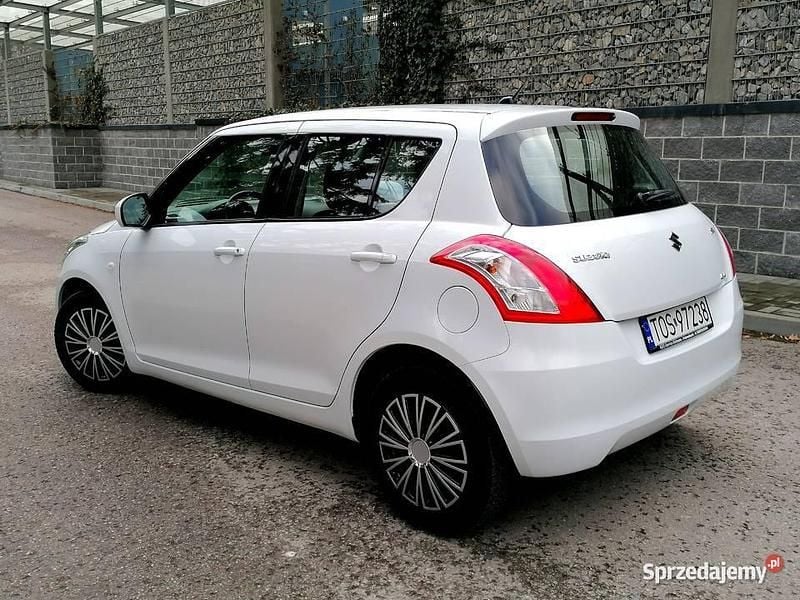 Używany Suzuki Swift 2012 Biały Hatchback