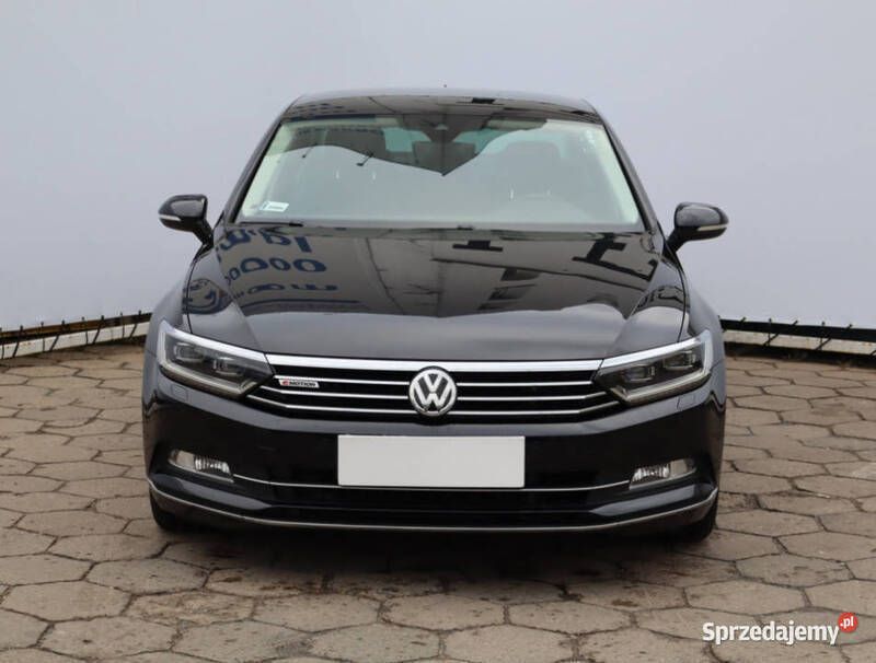 Czarny Używany 2017 VW Passat Sedan/Limuzyna | 73 999 zł (Uczciwa cena) - Obraz 1/4