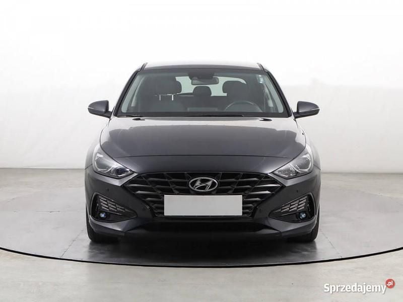 Używany Hyundai i30 120 KM (88 kW) 2022 Szary Hatchback