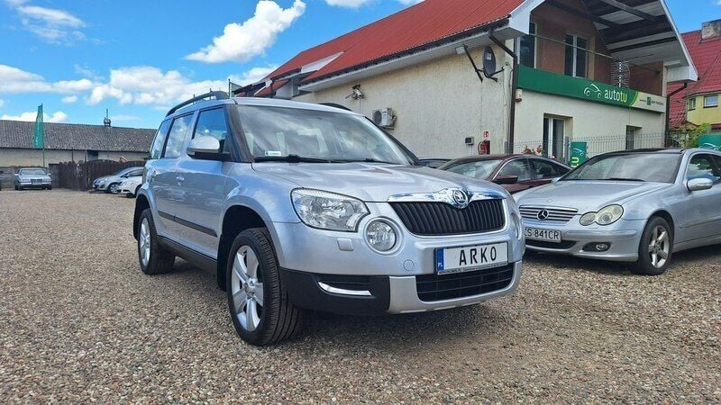 Srebrny (metalik) Używany 2010 Skoda Yeti SUV | 26 900 zł (Uczciwa cena) - Obraz 1/4