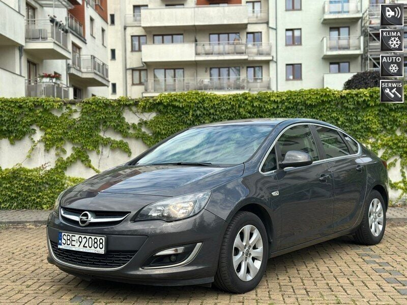 Szary Używany 2015 Opel Astra Sedan/Limuzyna | 31 800 zł (Uczciwa cena) - Obraz 1/4