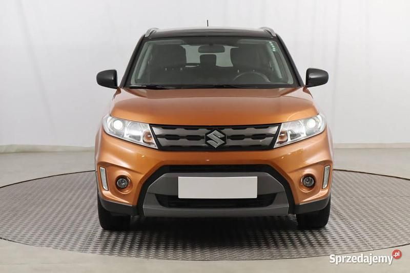 Pomarańczowy Używany 2018 Suzuki Vitara SUV | 60 999 zł (Uczciwa cena) - Obraz 1/4