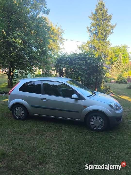 Srebrny Używany 2006 Ford Fiesta Hatchback | 4900 zł (Uczciwa cena) - Obraz 1/4