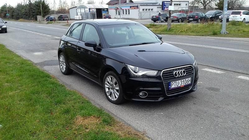Używany Audi A1 2013 Czarny Hatchback