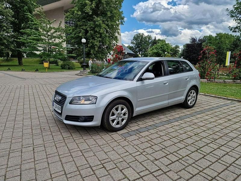 Srebrny (metalik) Używany 2009 Audi A3 Hatchback | 23 900 zł (Uczciwa cena) - Obraz 1/4