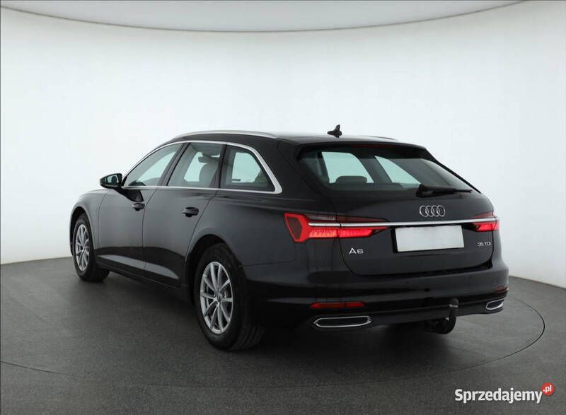 Używany Audi A6 163 KM (119 kW) 2019 Czarny Kombi