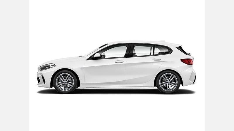 Używany BMW 118 Shadowline 140 KM (102 kW) 2023 Biel alpejska Hatchback