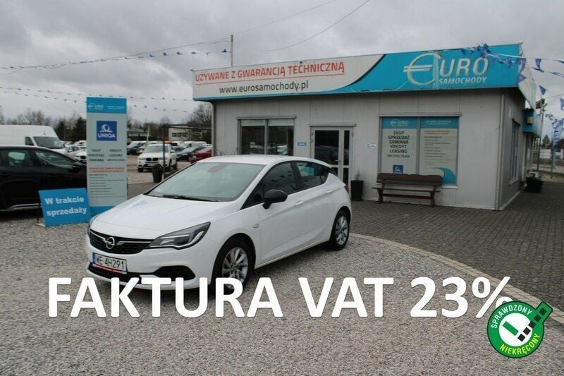 Biały Używany 2021 Opel Astra Hatchback | 43 821 zł (Dobra cena) - Obraz 1/4
