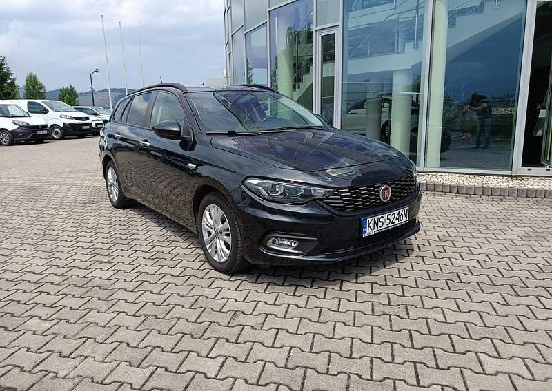 Czarny (metalik) Używany 2017 Fiat Tipo Kombi | 33 500 zł (Dobra cena) - Obraz 1/4