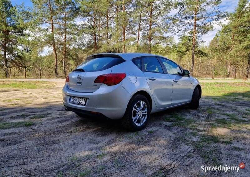 Używany Opel Astra 160 KM (117 kW) 2010