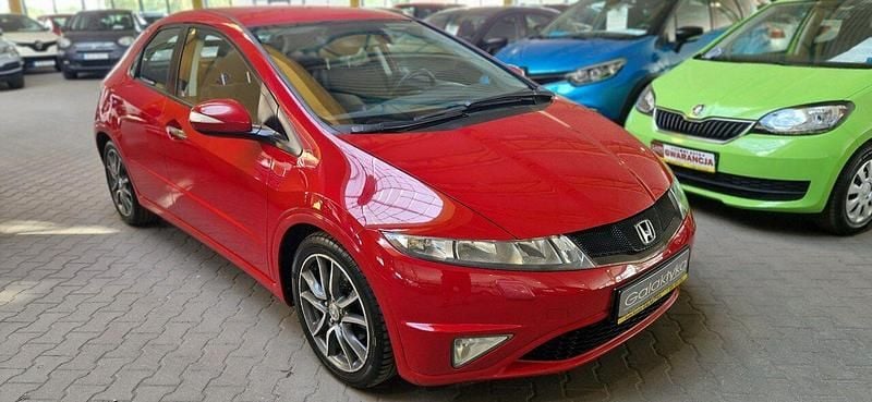 Czerwony Używany 2011 Honda Civic Hatchback | 29 900 zł (Uczciwa cena) - Obraz 1/3