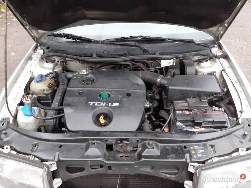 Srebrny Używany 2000 Skoda Octavia Hatchback | 4800 zł (Dość drogi) - Obraz 1/4