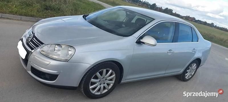 Srebrny Używany 2006 VW Jetta Sedan/Limuzyna | 8999 zł (Super Cena) - Obraz 1/4