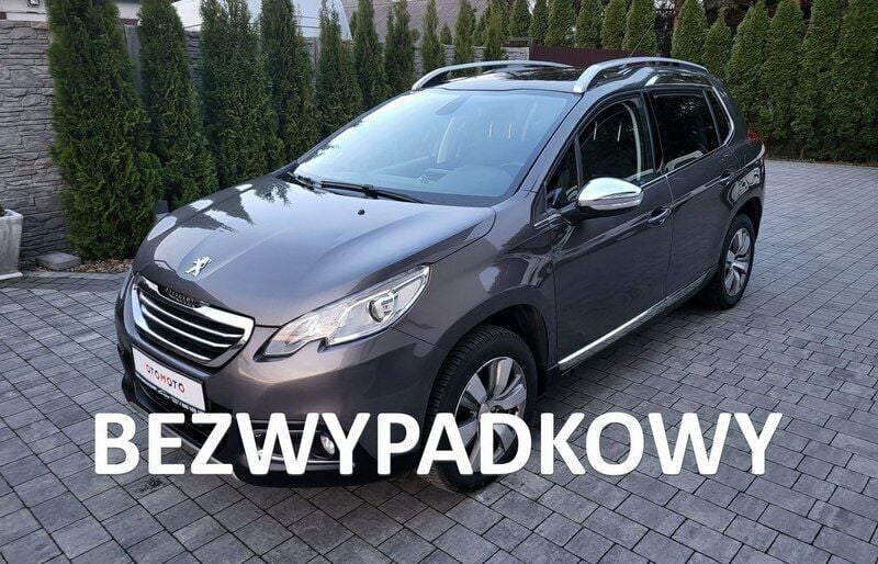 Zielony ciemny (metalik) Używany 2015 Peugeot 2008 SUV | 33 500 zł (Dość drogi) - Obraz 1/4