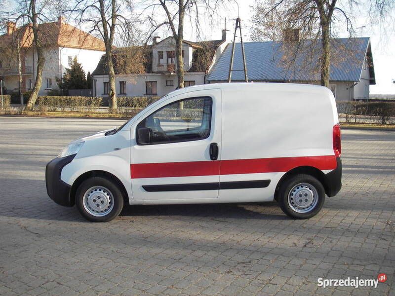 Biały Używany 2015 Fiat Fiorino Minivan | 14 900 zł (Uczciwa cena) - Obraz 1/4