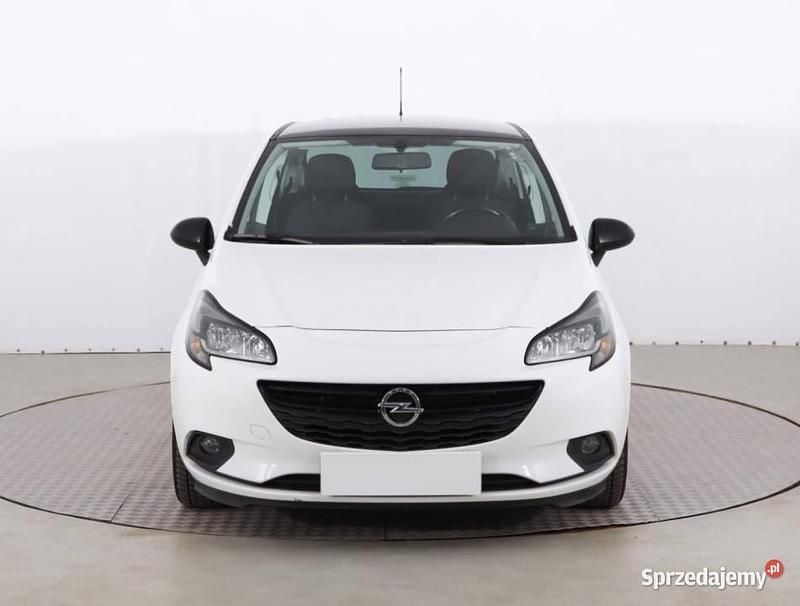 Biały Używany 2017 Opel Corsa Hatchback | 33 999 zł (Uczciwa cena) - Obraz 1/4