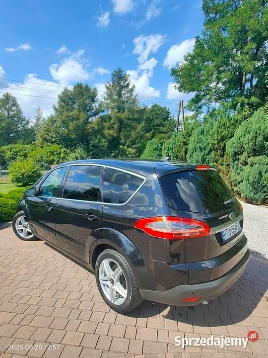 Czarny Używany 2012 Ford S-MAX S Minivan | 22 500 zł (Super Cena) - Obraz 1/4