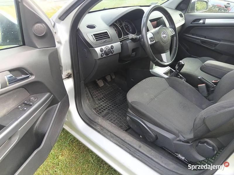 Używany Opel Astra 90 KM (66 kW) 2009