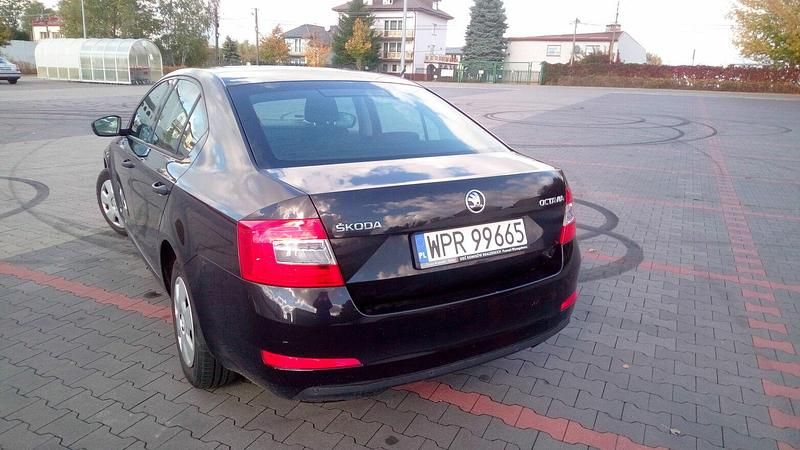 Używany Skoda Octavia Ambition 2016 Czarny Sedan/Limuzyna