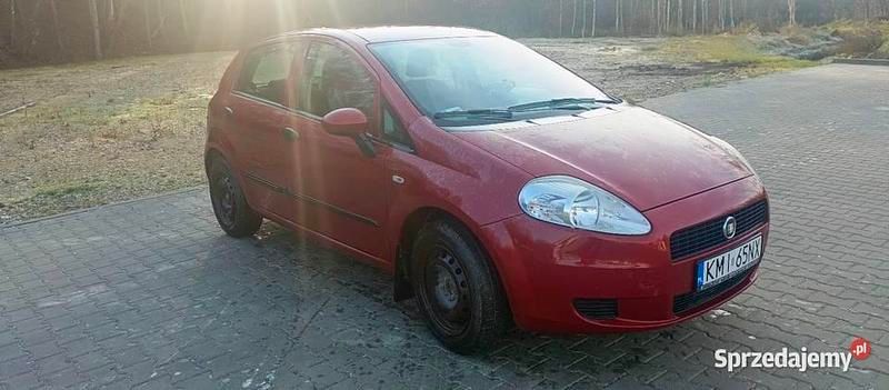 Używany 2010 Fiat Grande Punto Hatchback | 8700 zł (Uczciwa cena) - Obraz 1/4