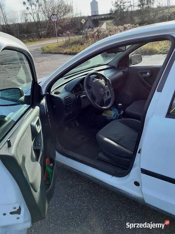 Używany Opel Corsa Njoy 2003 Hatchback