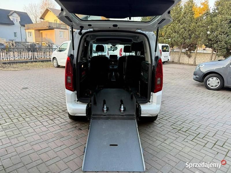Biały Używany 2020 Opel Combo Life Kombi | 120 000 zł - Obraz 1/4