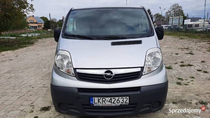 Szary Używany 2009 Opel Vivaro Van | 32 900 zł - Obraz 1/4