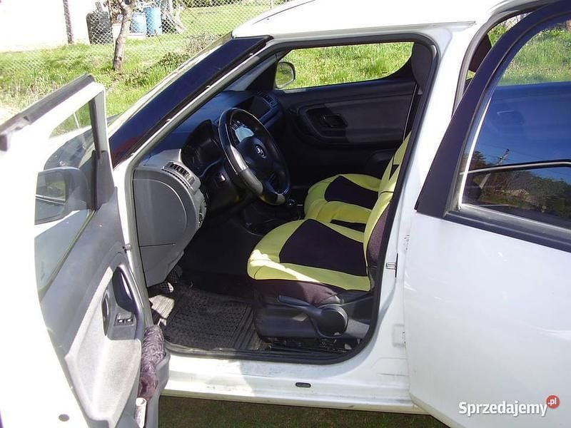 Używany Skoda Roomster 2013 Biały Minivan