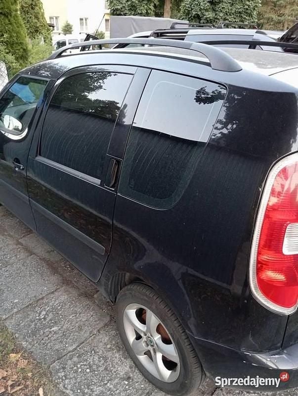 Czarny Używany 2007 Skoda Roomster Kombi | 6900 zł (Uczciwa cena) - Obraz 1/4