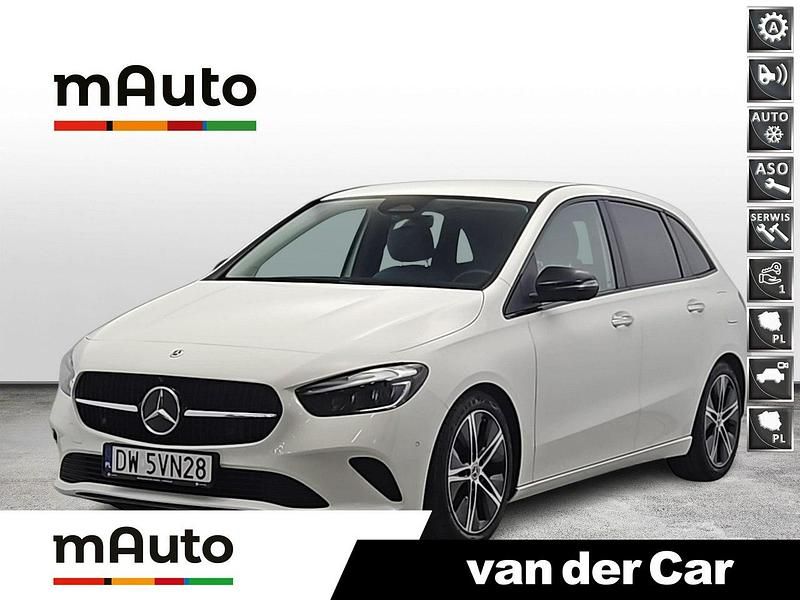 Biały Używany 2023 Mercedes B200 Progressive Minivan | 149 900 zł - Obraz 1/4