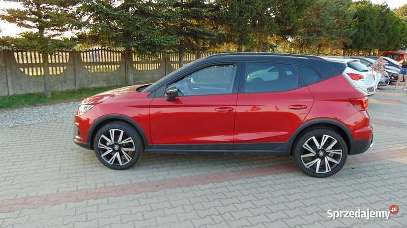 Bordowy Używany 2021 Seat Arona SUV | 78 300 zł (Drogi) - Obraz 1/4