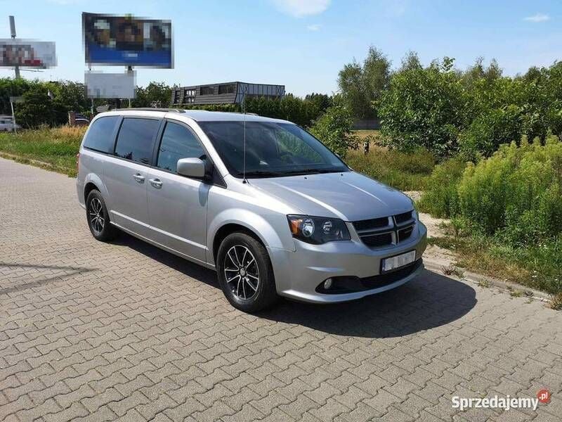 Używany Dodge Grand Caravan 283 KM (208 kW) 2018 Srebrny Minivan