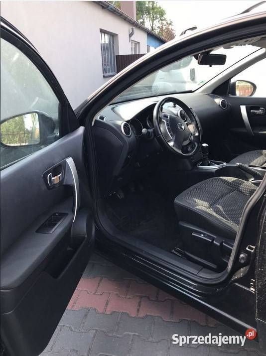 Używany Nissan Qashqai +2 140 KM (102 kW) 2009 Czarny (metalik) SUV