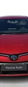 Używany Toyota Corolla Comfort 122 KM (89 kW) 2021 Czerwony Sedan/Limuzyna
