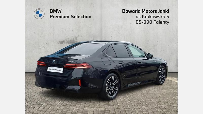 Używany BMW 520 Comfort Edition 197 KM (144 kW) 2024 Czarny szafir metalizowany Sedan/Limuzyna