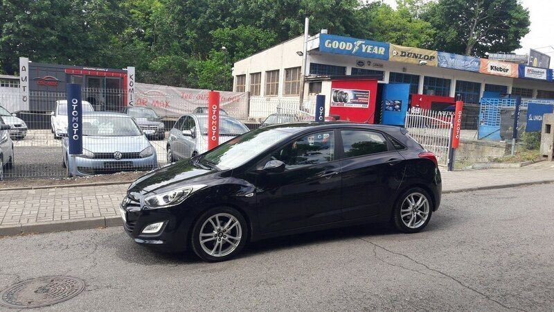 Używany Hyundai i30 90 KM (66 kW) 2013 Czarny Hatchback