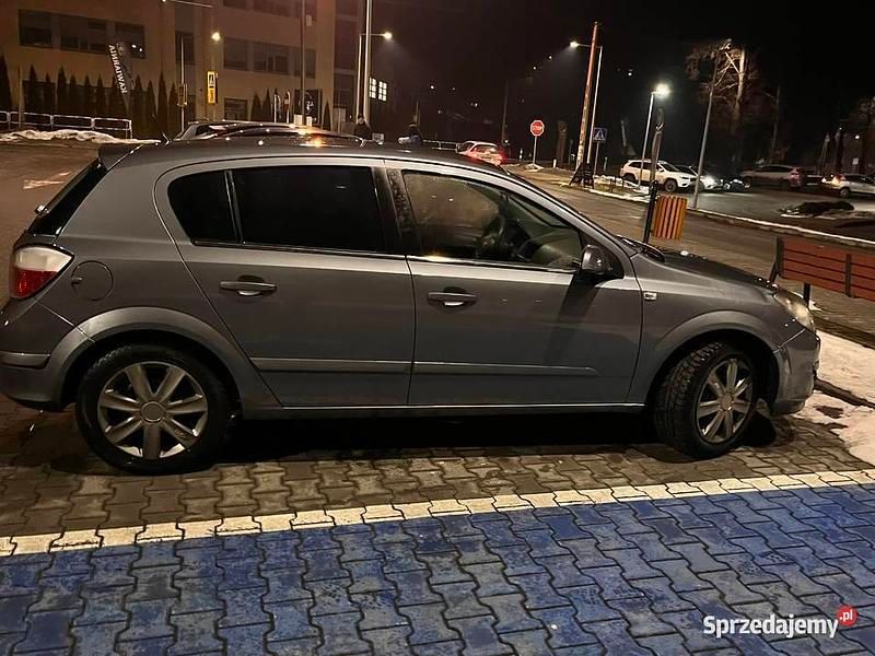 Używany Opel Astra 2005 Grafitowy Hatchback