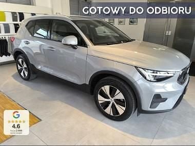 Inny kolor Nowe 2025 Volvo XC40 Core SUV | 168 200 zł - Obraz 1/4