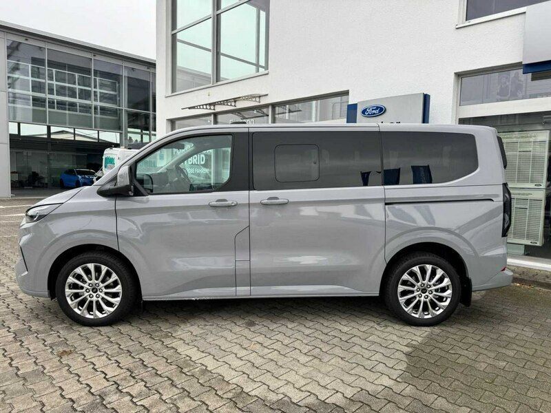 Używany Ford Tourneo Custom Titanium 170 KM (125 kW) 2024 Szary Van