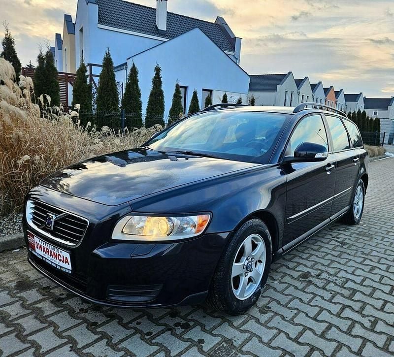 Używany Volvo V50 109 KM (80 kW) 2009 Czarny Kombi