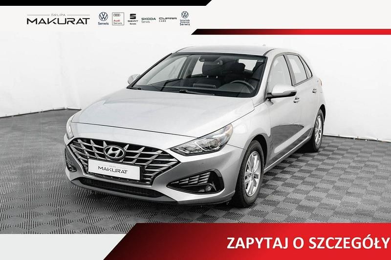 Używany Hyundai i30 120 KM (88 kW) 2022 Srebrny (metalik) Hatchback