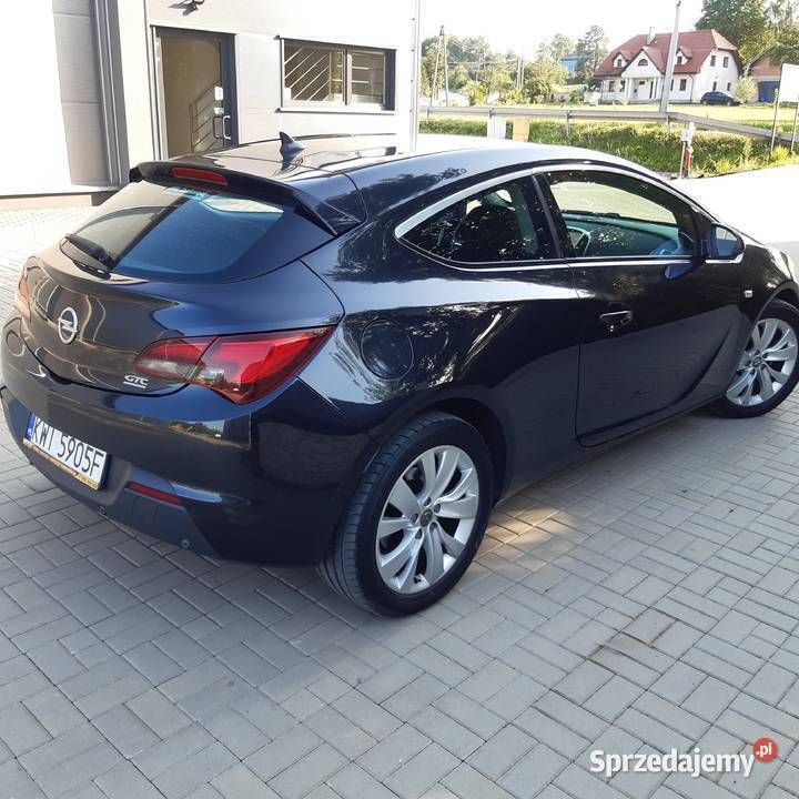 Używany Opel Astra GTC 2013 Czarny Coupe