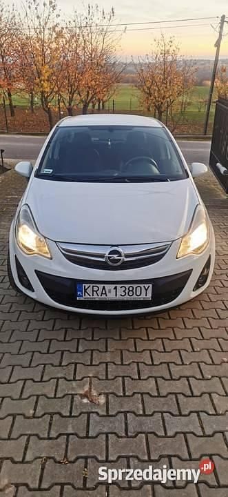 Używany Opel Corsa 86 KM (63 kW) 2012 Biały Hatchback