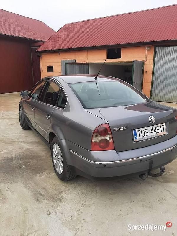 Używany VW Passat 2004 Szary Sedan/Limuzyna