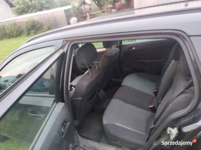 Czarny Używany 2008 Opel Astra Kombi | 7900 zł (Uczciwa cena) - Obraz 1/4