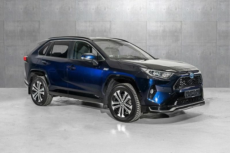 Niebieski Używany 2021 Toyota RAV4 Active SUV | 105 040 zł - Obraz 1/4